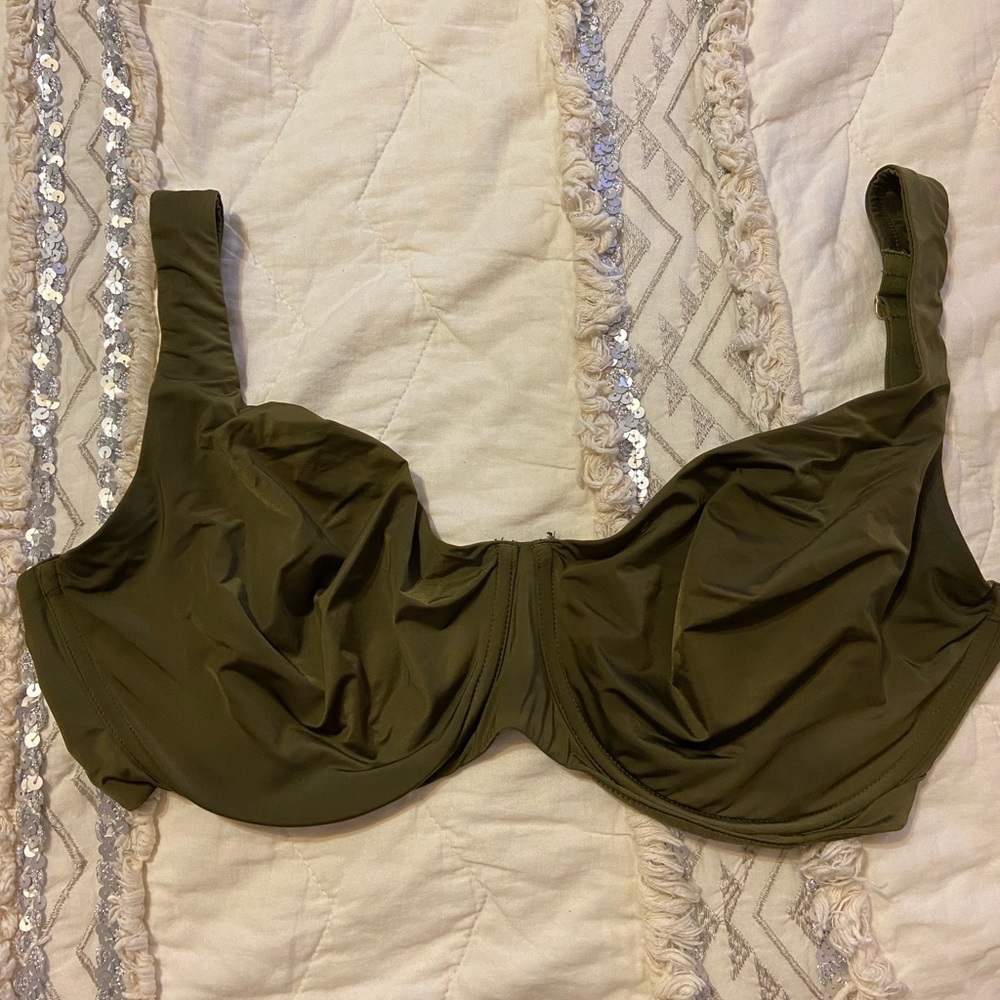 Cuup Unlined Lightly Used Bra